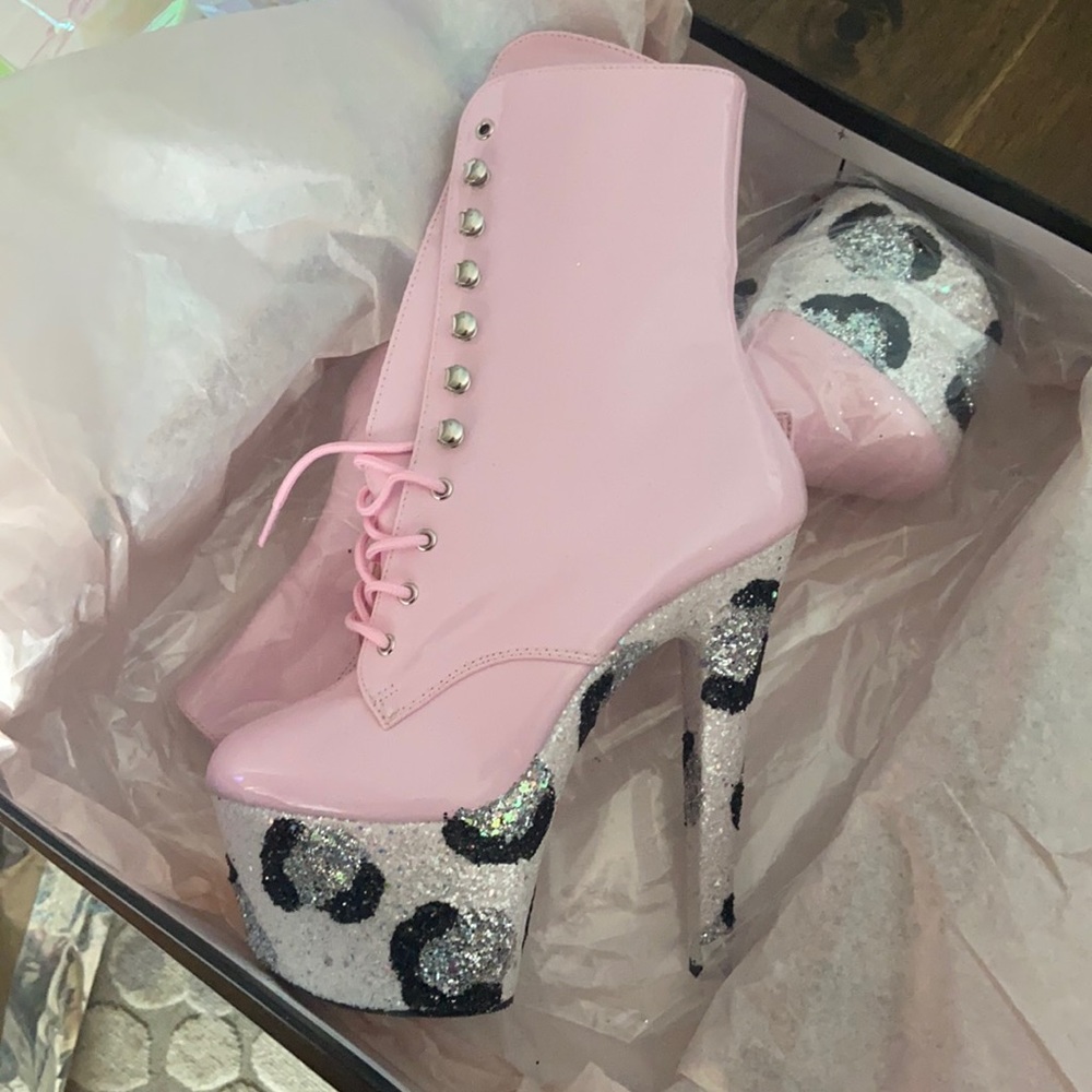 Pleaser boots